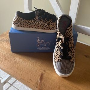 Jellypop houndstooth and leopard shoes. New in box